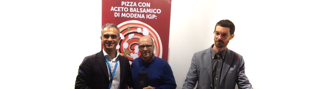 ACETO BALSAMICO DI MODENA IGP E PIZZA