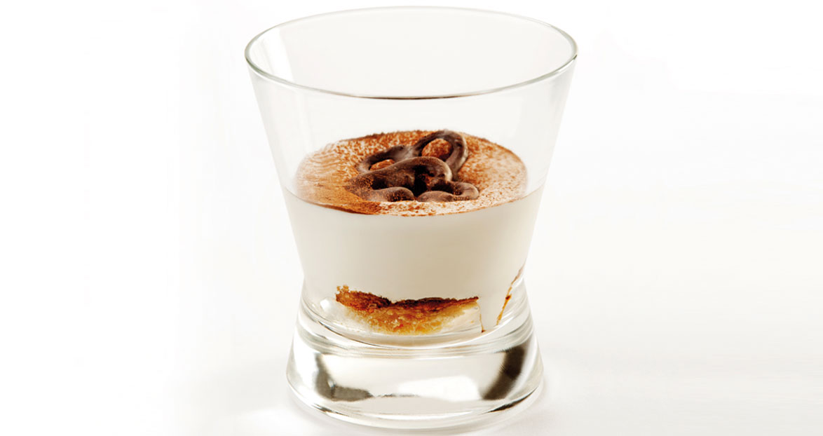 Cappuccino di mousse al mascarpone, biscotto ricco al cioccolato e anima all’Aceto Balsamico di Modena IGP