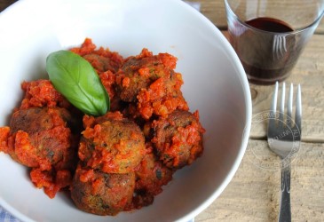 Polpette di zucchine con cuore di mozzarella