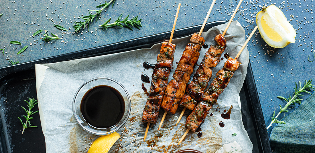 Arrosticini di tonno, tzaziky di indivia belga
