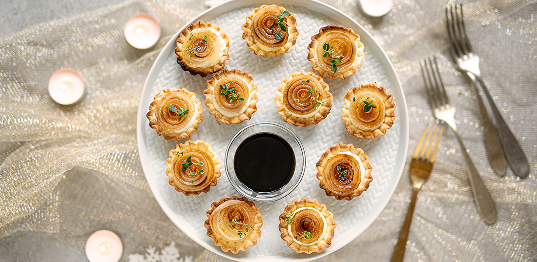 Tartellette con ricotta di capra e cipolle borettane caramellate