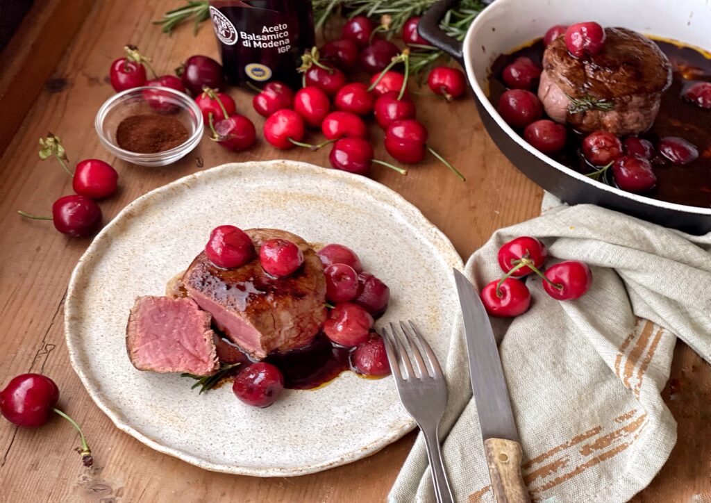 Filetto all’Aceto Balsamico di Modena IGP, ciliegie e paprika dolce