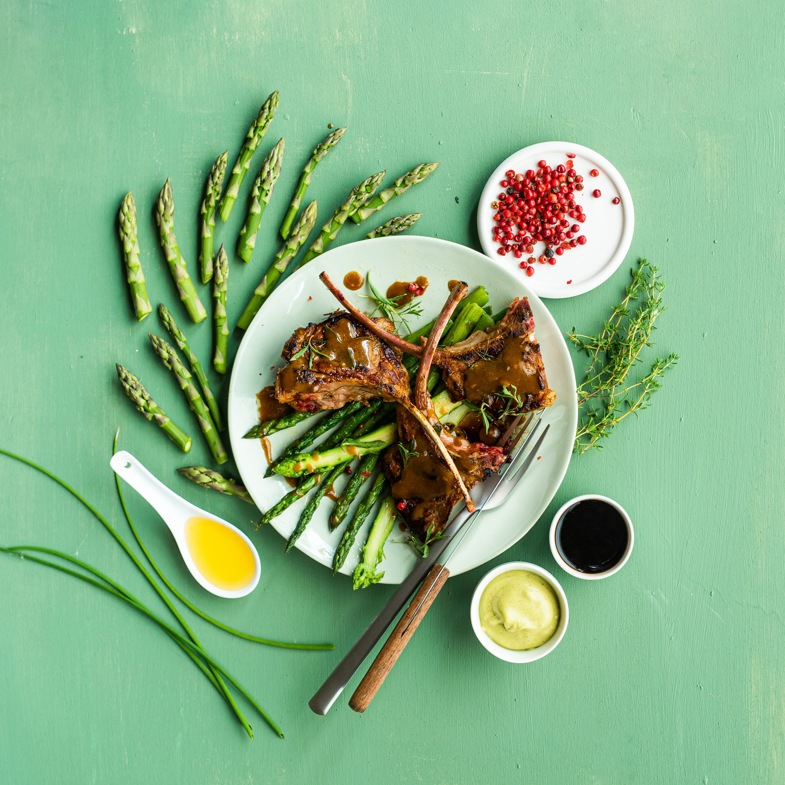 Costolette di agnello all’Aceto Balsamico di Modena IGP e asparagi