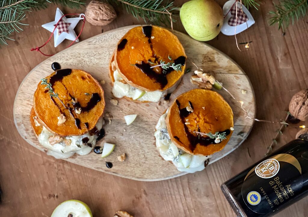 Zucca al forno con pere, noci e Aceto Balsamico di Modena IGP